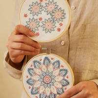 Duo-Stickereiset - Florales Mandala - DMC