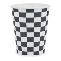 220 ml karierte Racing Cups - 6 Stück.