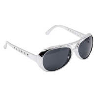 Rocker-Sonnenbrille mit silbernem Rahmen.